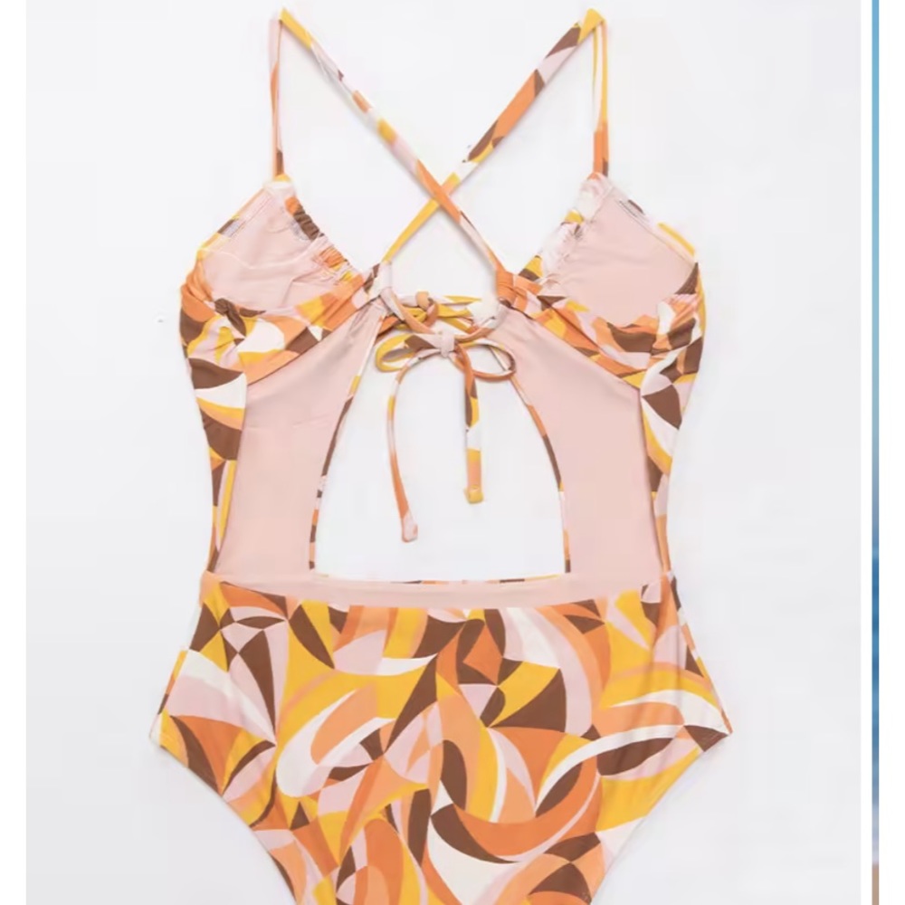 NWOT CUPSHE alexys abstract print cut out one piece swim size XL - Picture 4 of 11